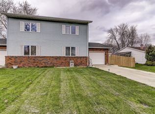 1003 Hoechester Rd, Springfield, IL 62712