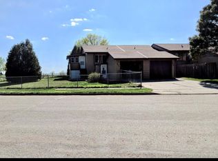 4401 Crown Point Rd NW, Mandan, ND 58554