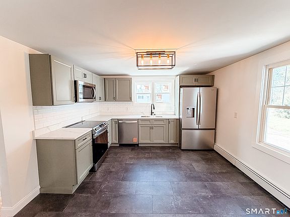 3rd image of 395 Maple Street
