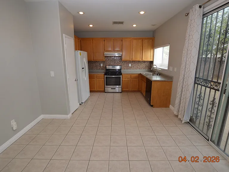 6796 Oak Mist St — Photo 8