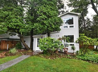 497 Eaton Rd, Rochester, NY 14617