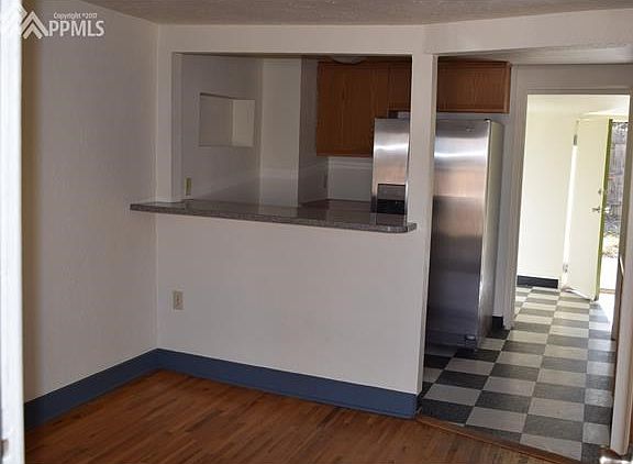 Kitchen w Bar top, Stainless steel Refrigerator only 6 month old.