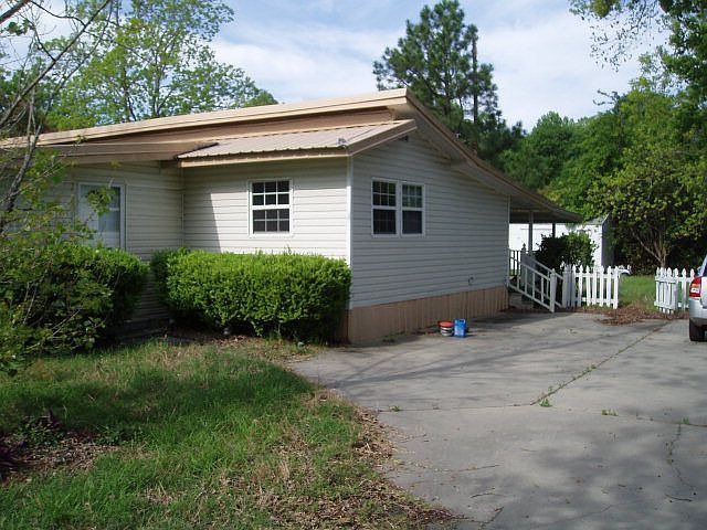 2nd image of 232 Grace Ave
