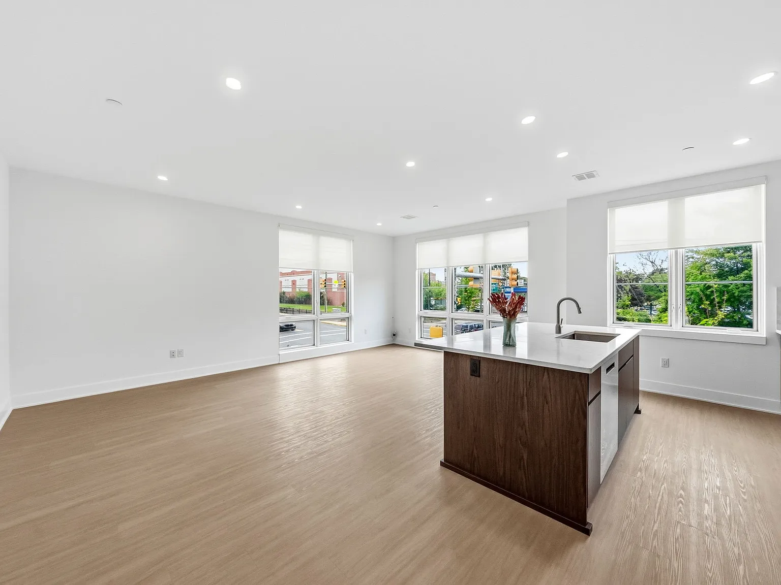 2 bed, $7,000 — Photo 4