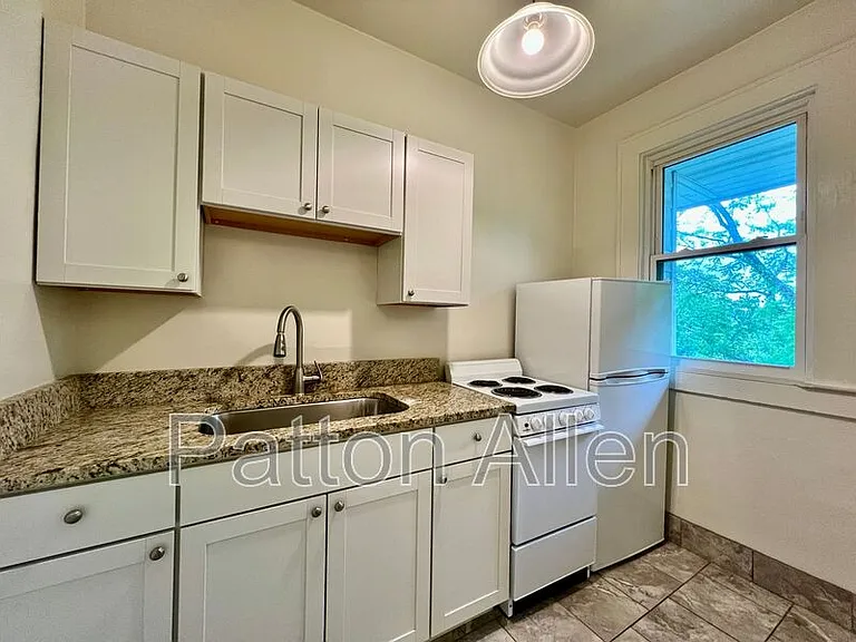 43 Ravenscroft Dr #19 — Photo 9