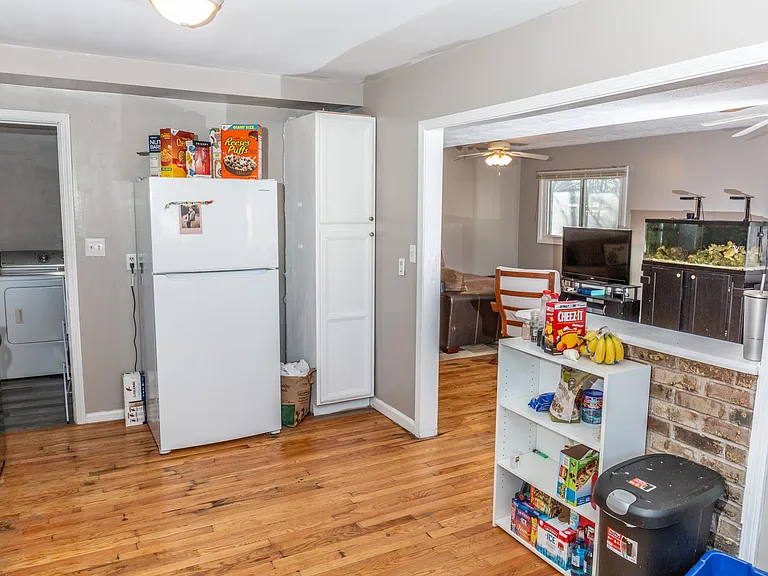 22582 Albion Ave — Photo 26