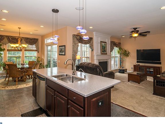 5th image of 52 N Calder Way