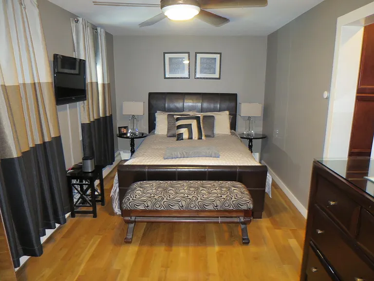 185 Winthrop St #1B — Photo 11