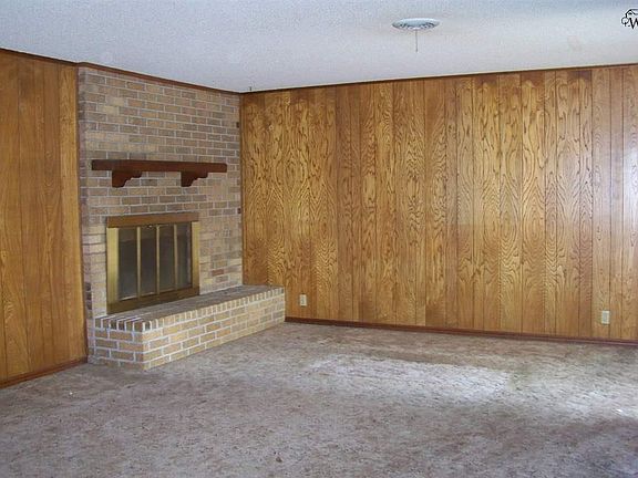 4th image of 2222 Selma Dr