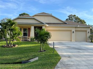 562 Carnival Ter, Sebastian, FL 32958