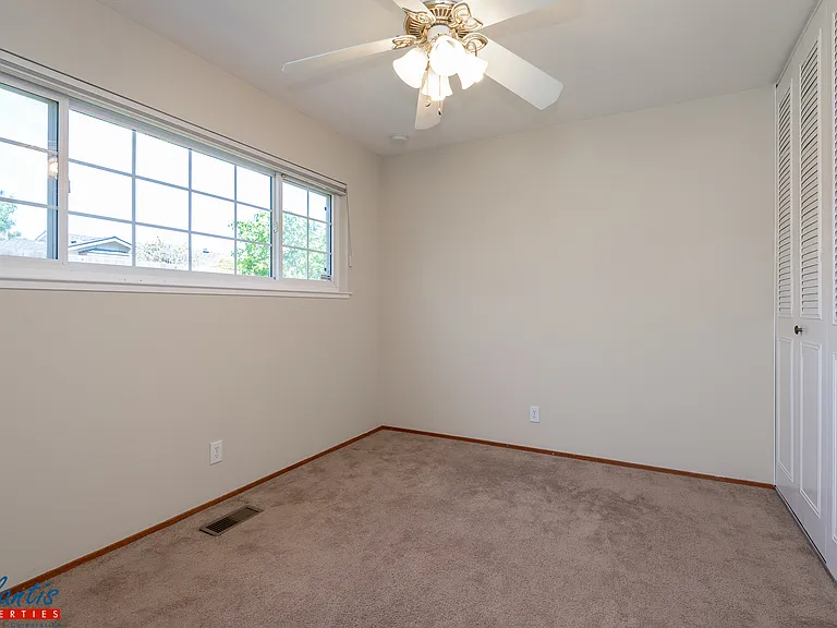 6043 Meridian Ave — Photo 10