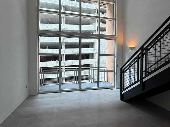 4th image of 244 Biscayne Blvd APT 645