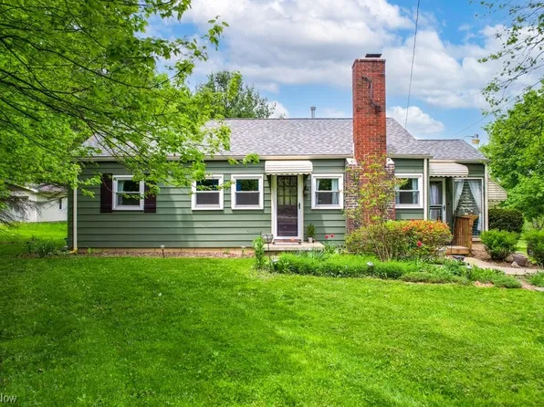 2439 Wadsworth Rd, Barberton, OH 44203