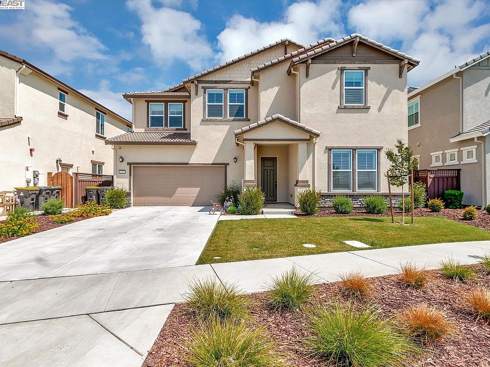 1st image of 1511 Plumas Dr