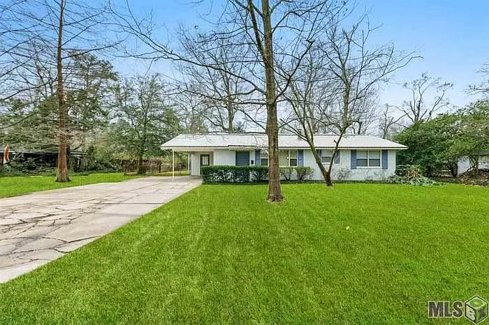 10224 Darryl Dr — Photo 2