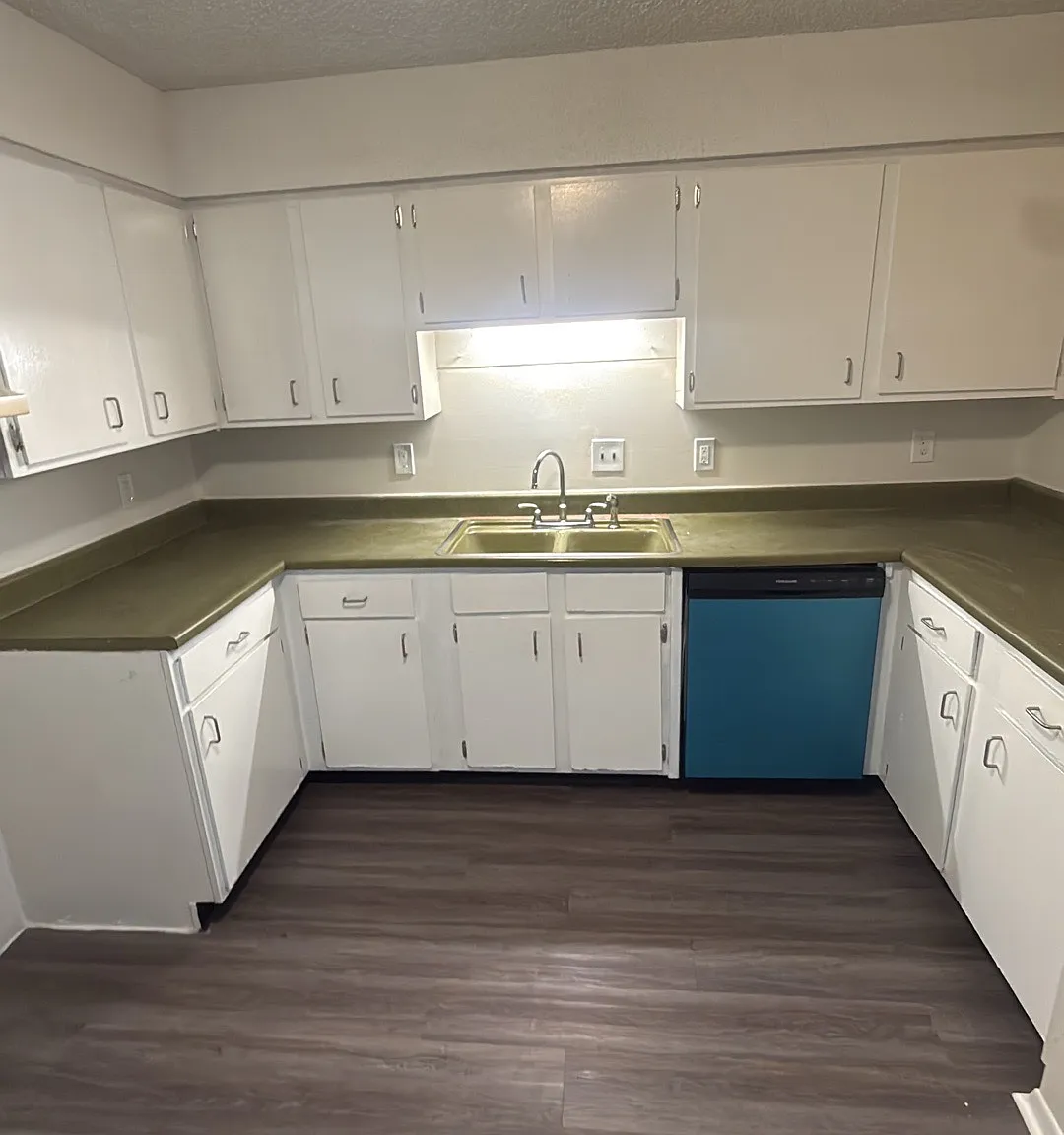 1083 Harold Drive - 1 — Photo 2