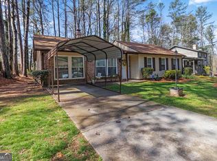 811 Longfellow Ct, Stone Mountain, GA 30088