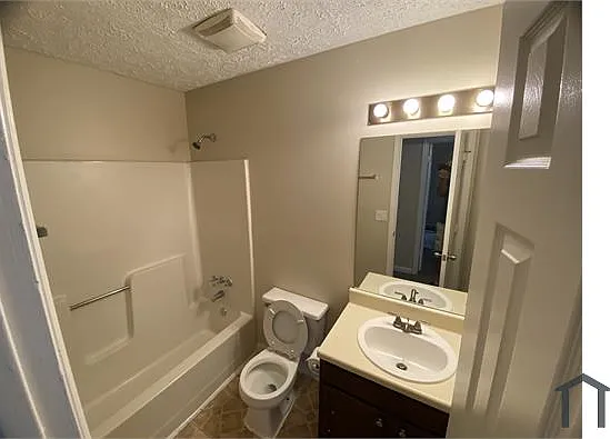 6448 Charter Way — Photo 2