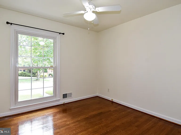 7513 Sebago Rd — Photo 25