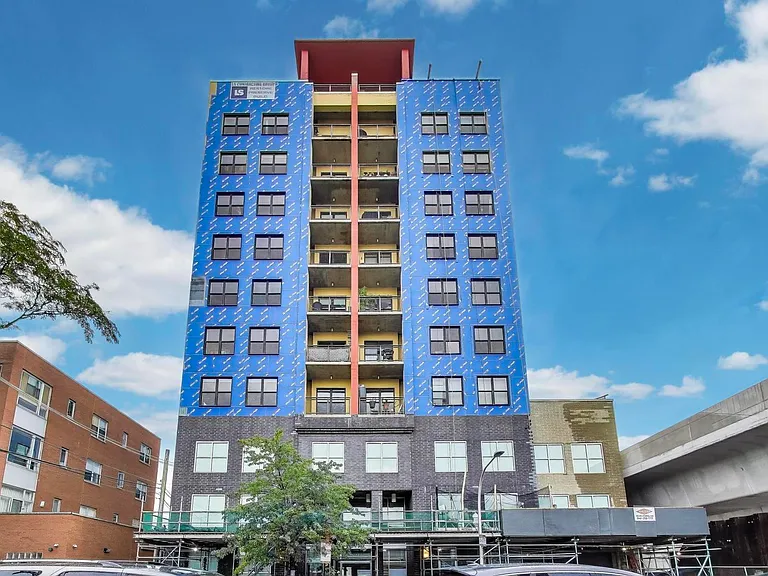 1122 W Catalpa Ave #803 — Photo 1