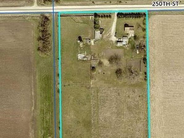 21439 250th St, Hawkeye, IA 52147