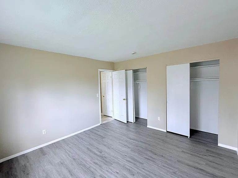 2459 Montana Ave — Photo 8