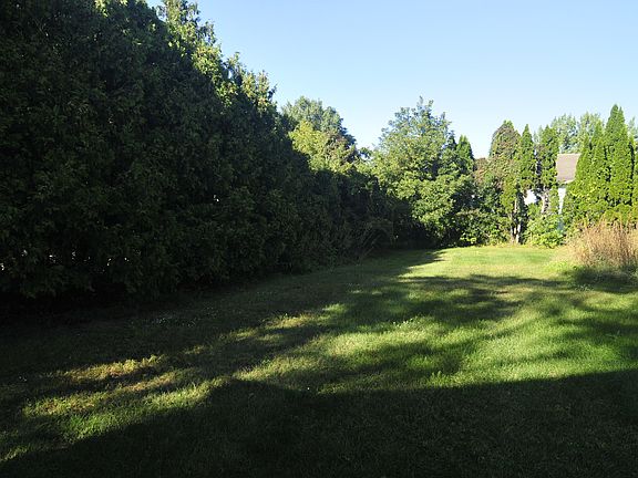 2nd image of 1982 Williston Rd #1982