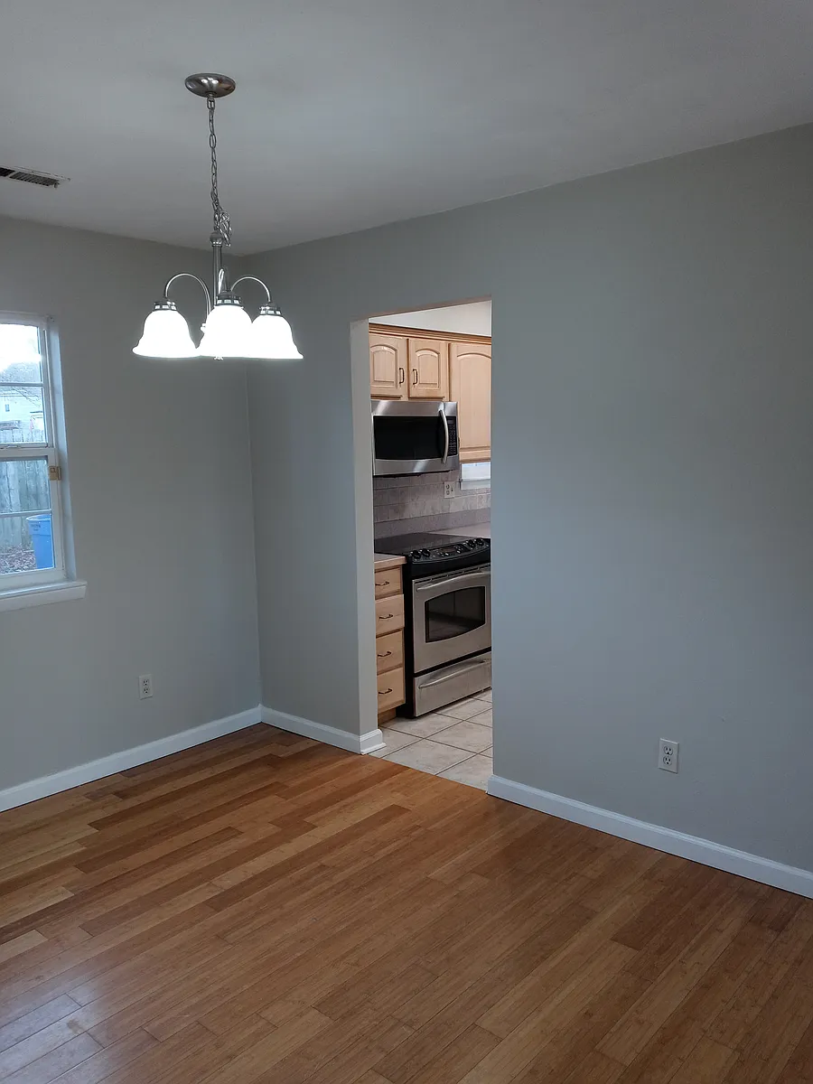 Building Photo - 416 Moorland Dr