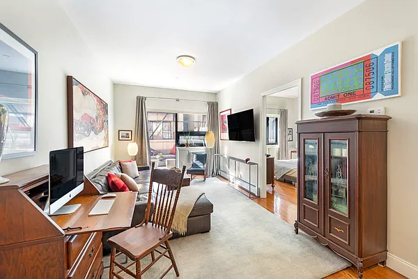 Sold by Compass | media 1