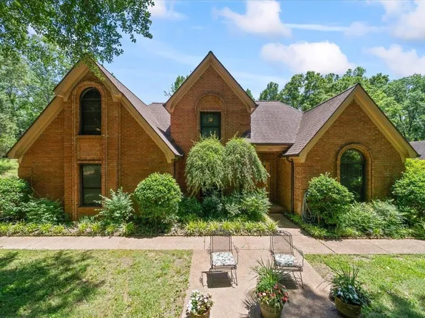 1420 N Reid Hooker, Eads, TN 38028