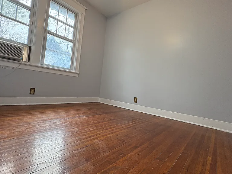 301 Westervelt Ave #1 — Photo 6