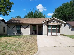 5406 Spring Willow Dr, Arlington, TX 76018