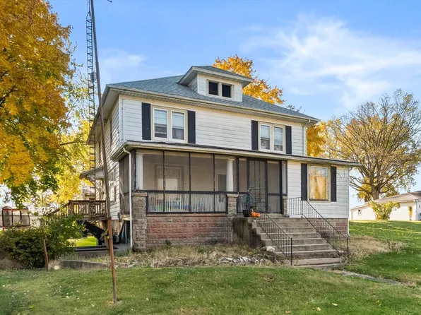 305 W Park St, Sheridan, IL 60551