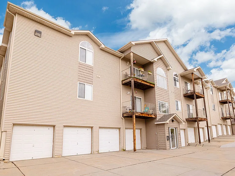 Gateway Park Apartments — Photo 15