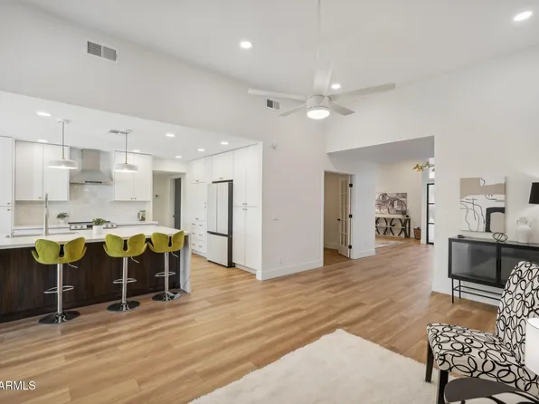 2103 W CLAREMONT Street, Phoenix, AZ 85015