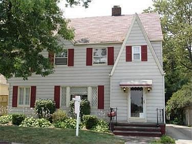 1st image of 5832 Chestnut Hills Dr