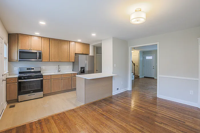 1500 Pentwood Rd — Photo 1