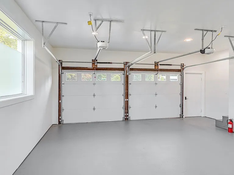 422 Antone St — Photo 22