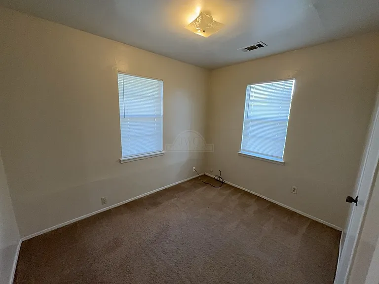 1406 Bundrant Dr — Photo 8