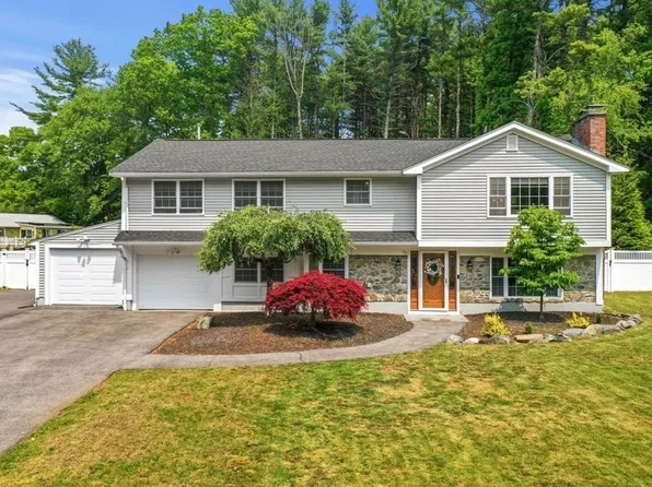 12 Rolling Dr, Framingham, MA 01701