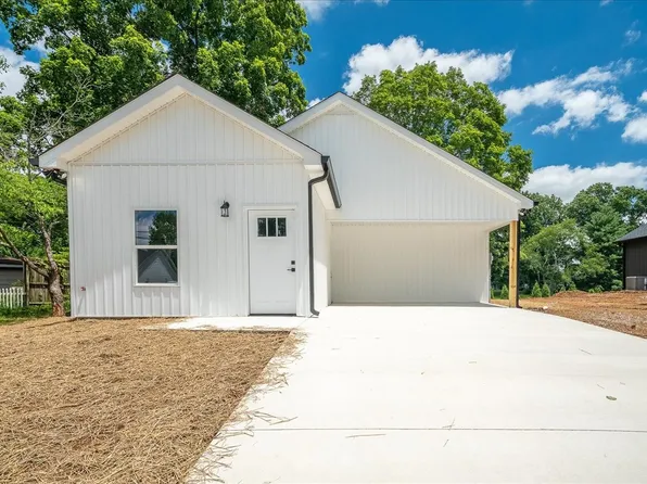 318 1st Ave, Lawrenceburg, TN 38464