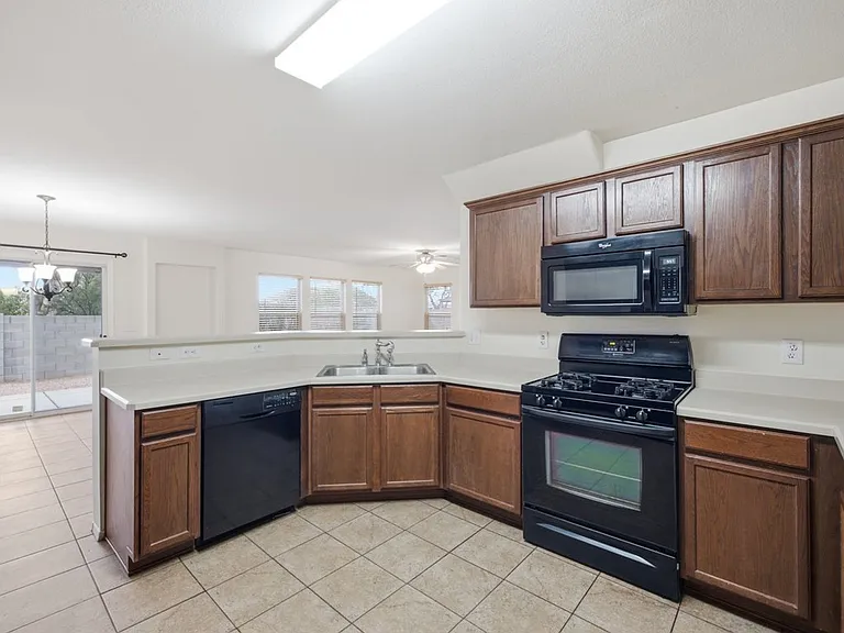 6790 S Parliament Dr — Photo 9