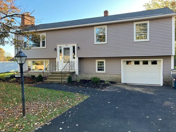 22 Magna Rd, Methuen, MA 01844