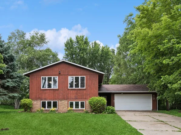 812 Ivanhoe Dr, Northfield, MN 55057