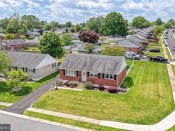 2nd image of 2307 Frann Dr