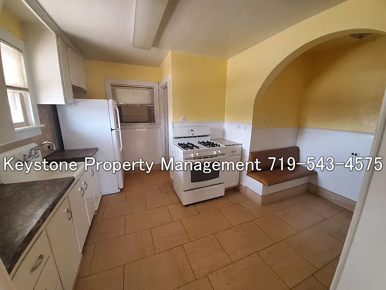 1108 Jones Ave — Photo 4