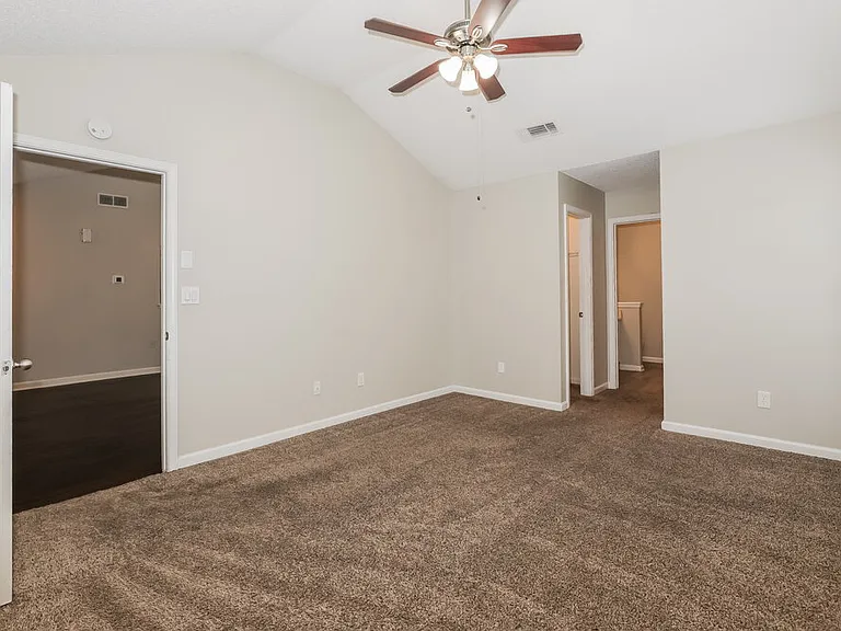172 Regency Park Dr — Photo 8