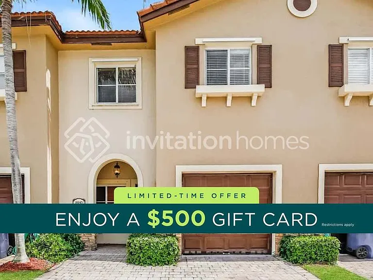 8910 SW 220th Ln — Photo 1