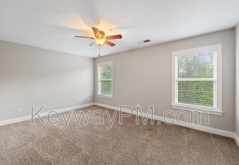 336 Amersham Way — Photo 16
