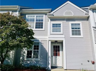 28 Kent Ct, Middletown, NY 10940
